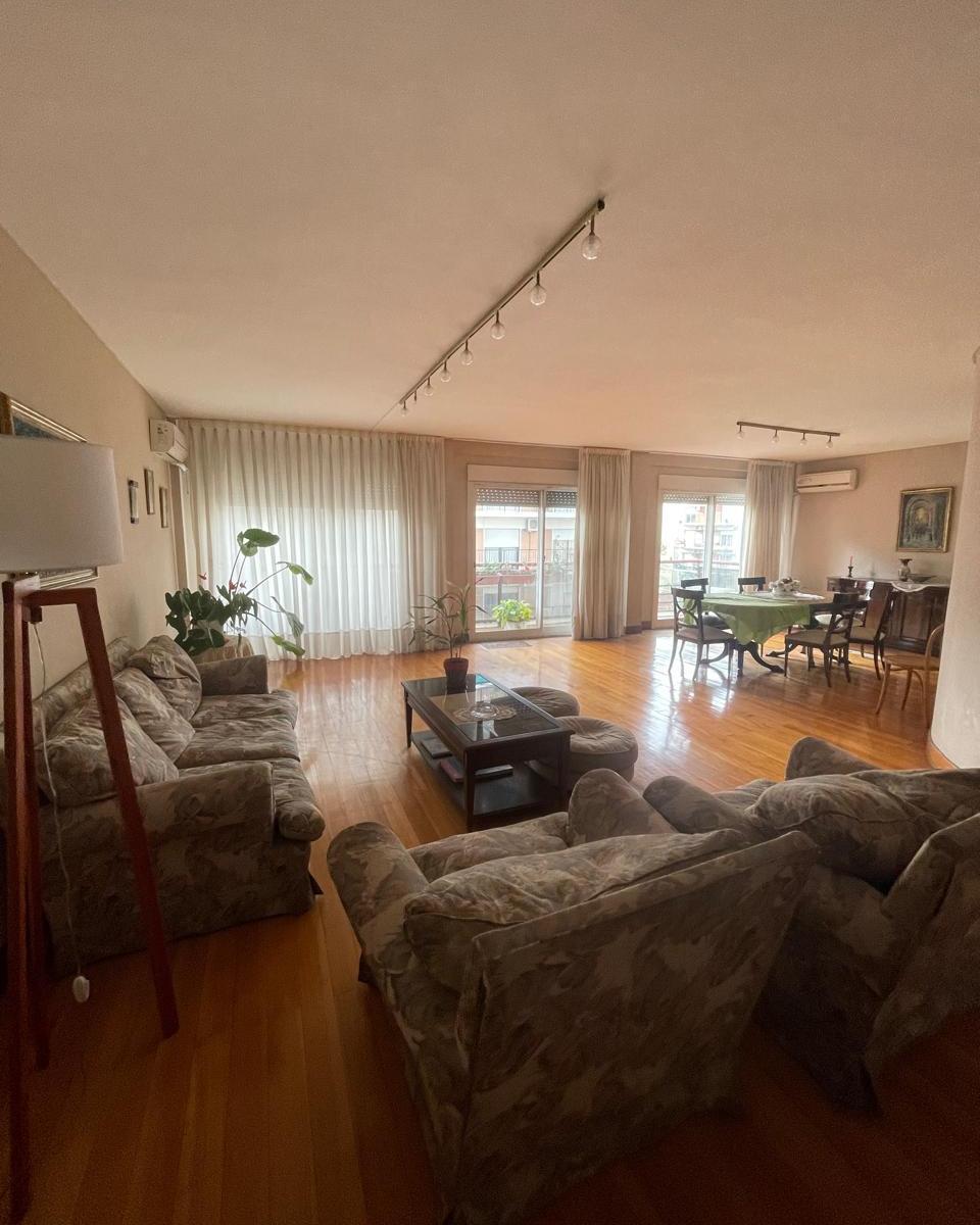 F. D. Roosevelt 2600. 5amb. 152 m². Cochera Usd 390.000. - 2
