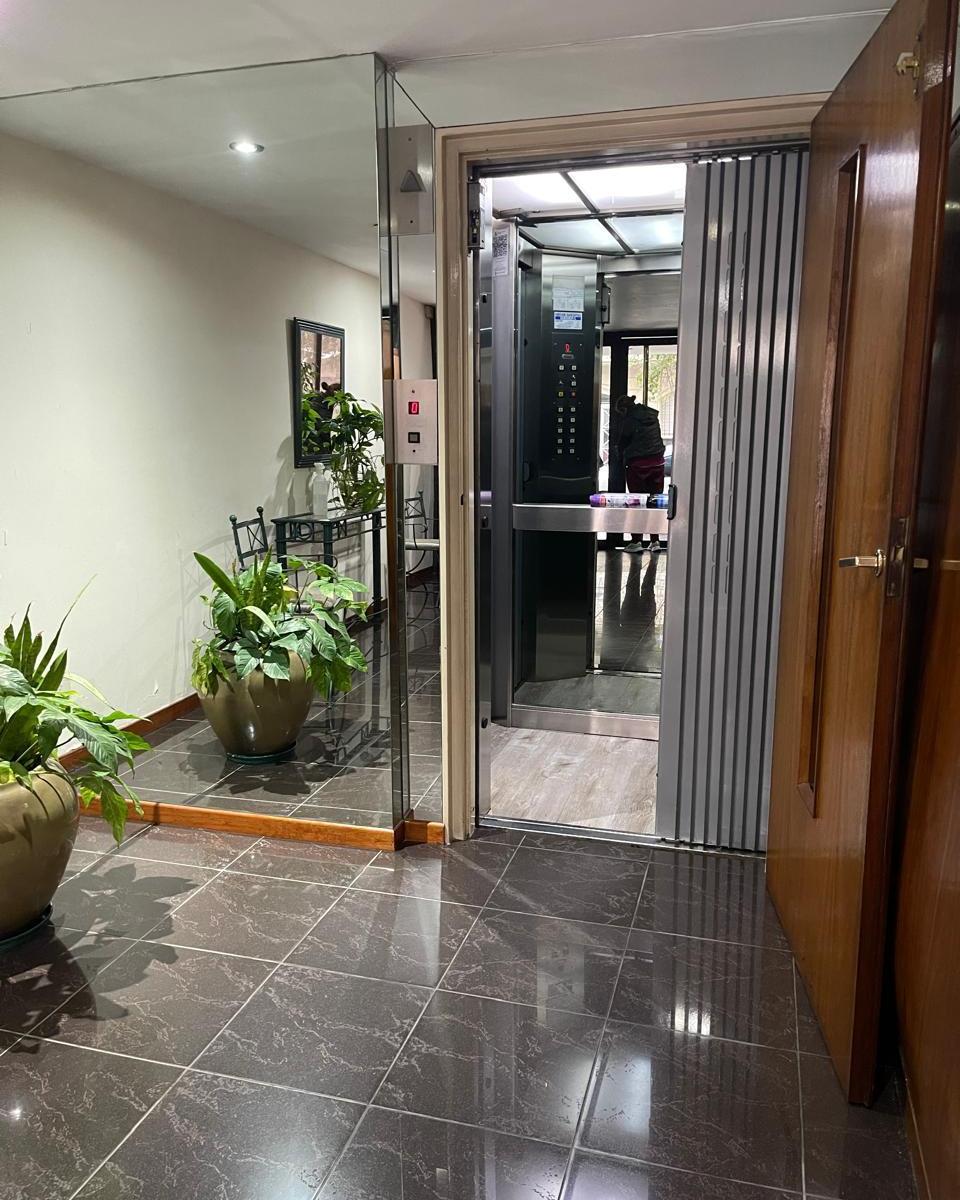 F. D. Roosevelt 2600. 5amb. 152 m². Cochera Usd 390.000. - 3