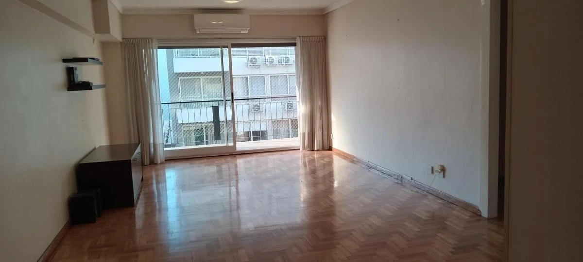 Venta de Excelente Departamento. Piso 6° Al Frente con Cochera. Monroe Al 2500. 4