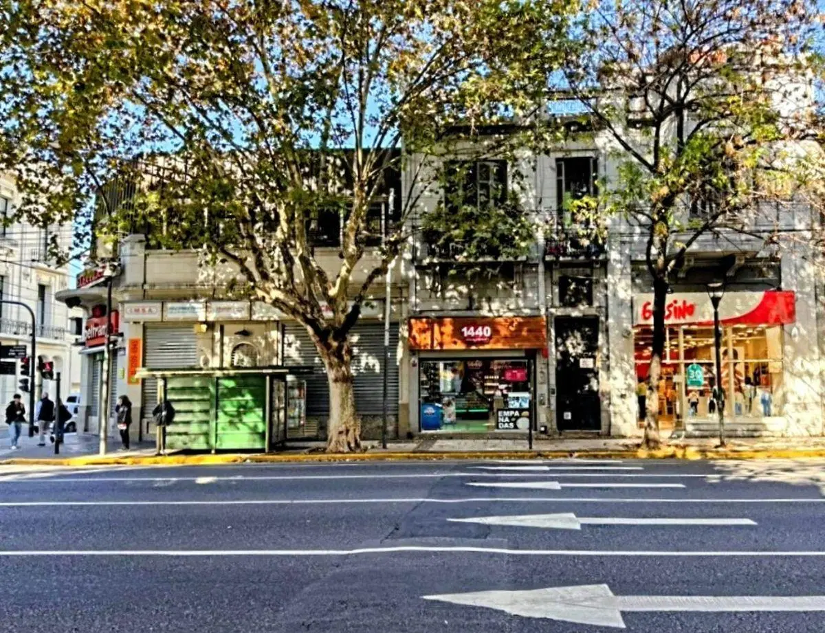 Venta Terreno Corrientes 4116, Almagro. Entre Acuña de Figueroa y Gascón..419m2 Totales. 2