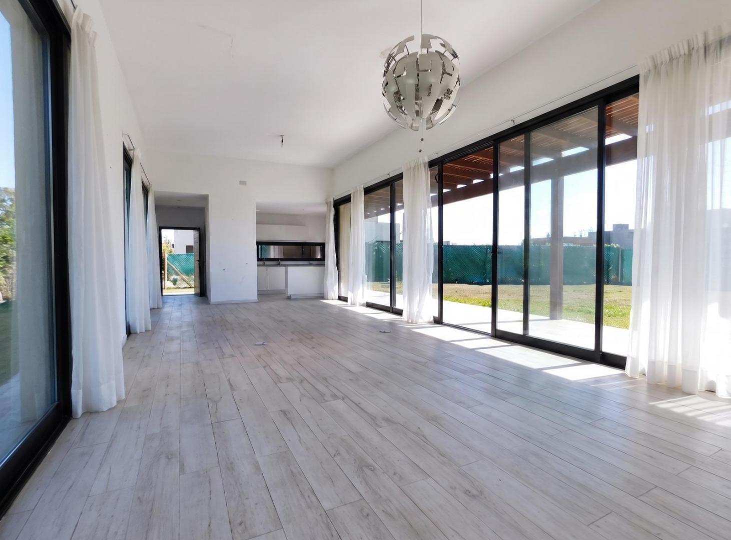 Foto de Casa en venta 3 ambientes con pileta en San Sebastian Area 10, imagen 4