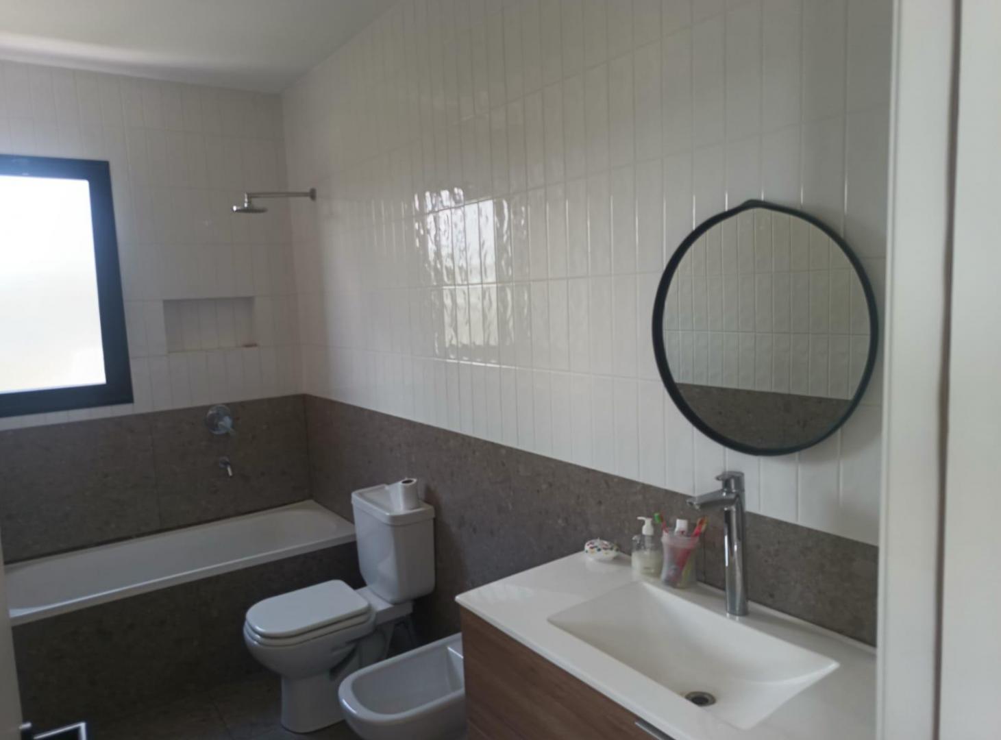 Foto de Casa en venta 4 ambientes San Sebastian Area 9 Apto credito, imagen 5