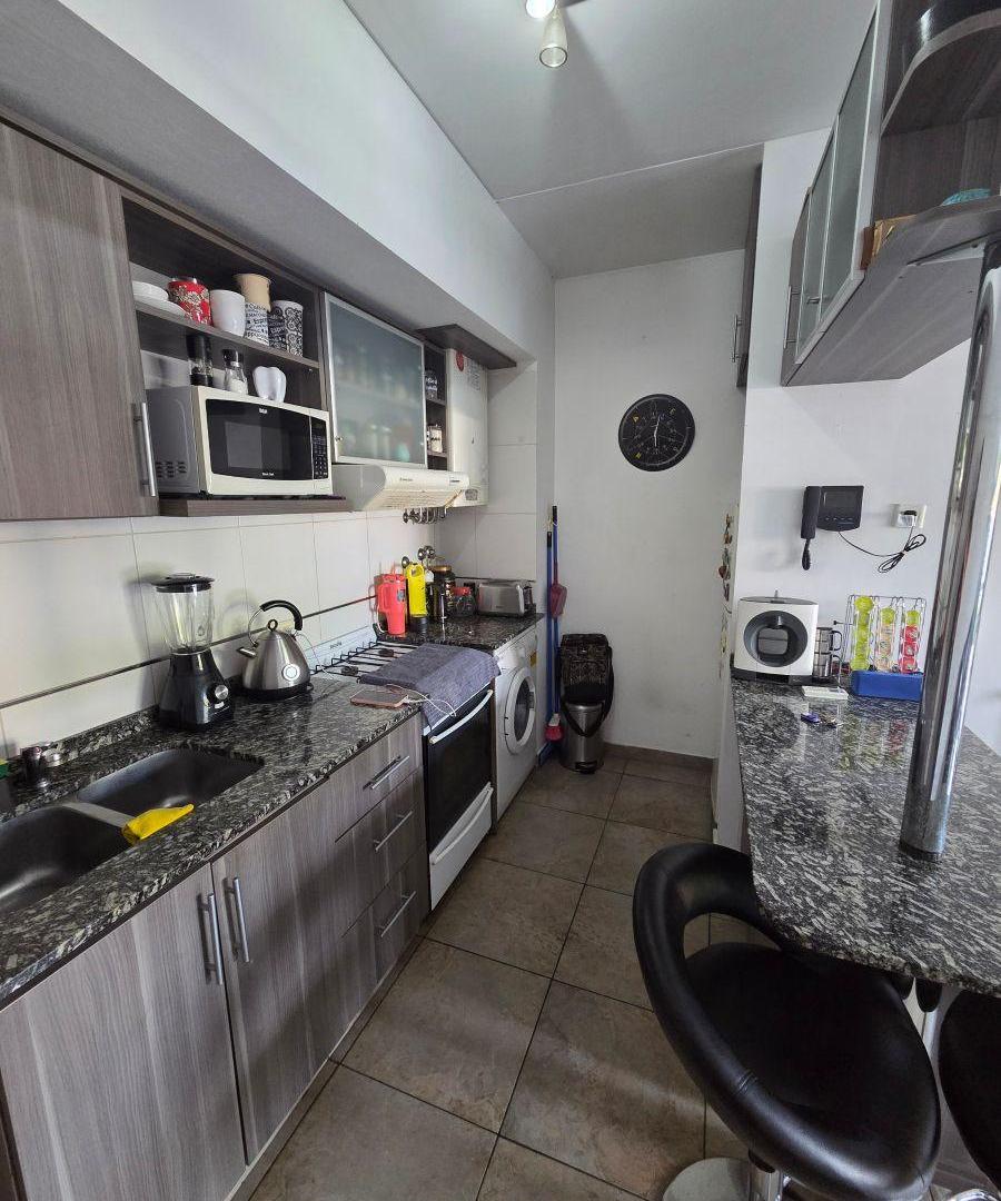 Foto de Departamento 2 Ambientes con Cochera en Alquiler, imagen 1