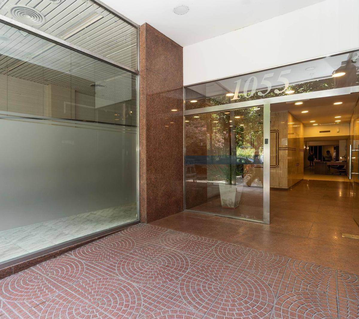 Oficina en Excelentes Propiedad Para Oficina o Vivienda 4