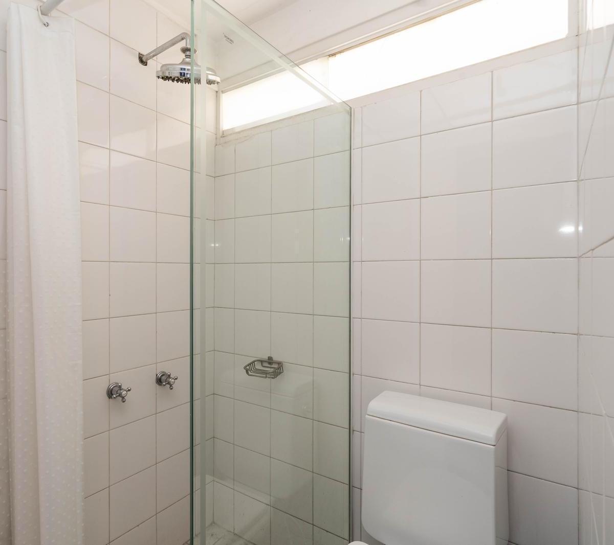 Oficina en Excelentes Propiedad Para Oficina o Vivienda 3