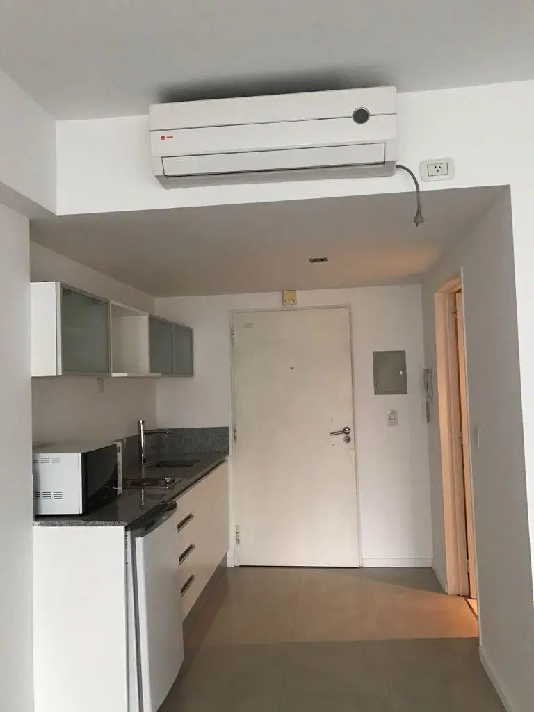 ALQUILER DE OFICINA - CORNER PLACE 2