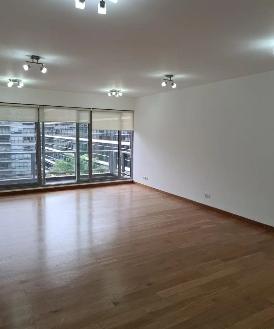 ALQUILER DE 3 AMBIENTES C/COCHERA Y BAULERA - MADERO CENTER 2