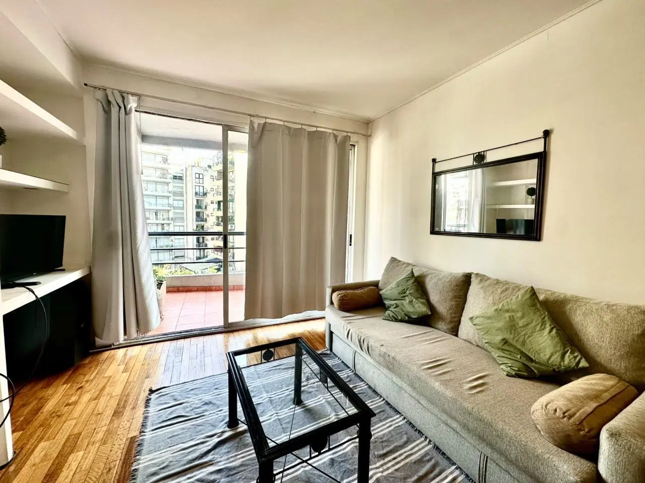 Departamento 2 ambientes amoblado y equipado en alquiler, con balcón de 7 m². 1