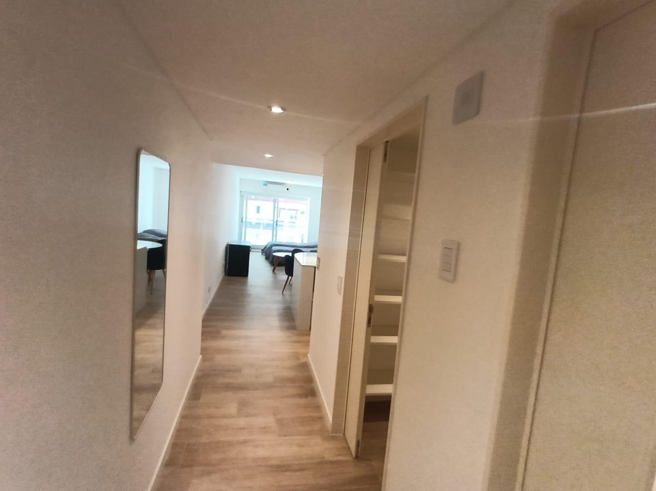 Foto de ALQUILER DE MONOAMBIENTE AMOBLADO c/VESTIDOR - BLACK ARCOS, imagen 4