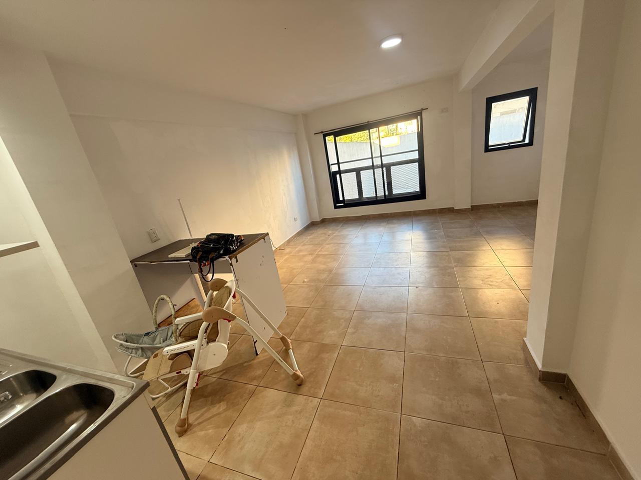 Foto de VENTA DE DEPARTAMENTO MONOAMBIENRTES c/COCHERA (opcional) / MORON NORTE, imagen 4