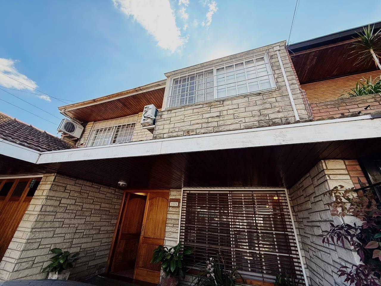 Foto de Casa en venta en Martínez 4 dormitorios con 3 cocheras Piscina, jardín, imagen 1