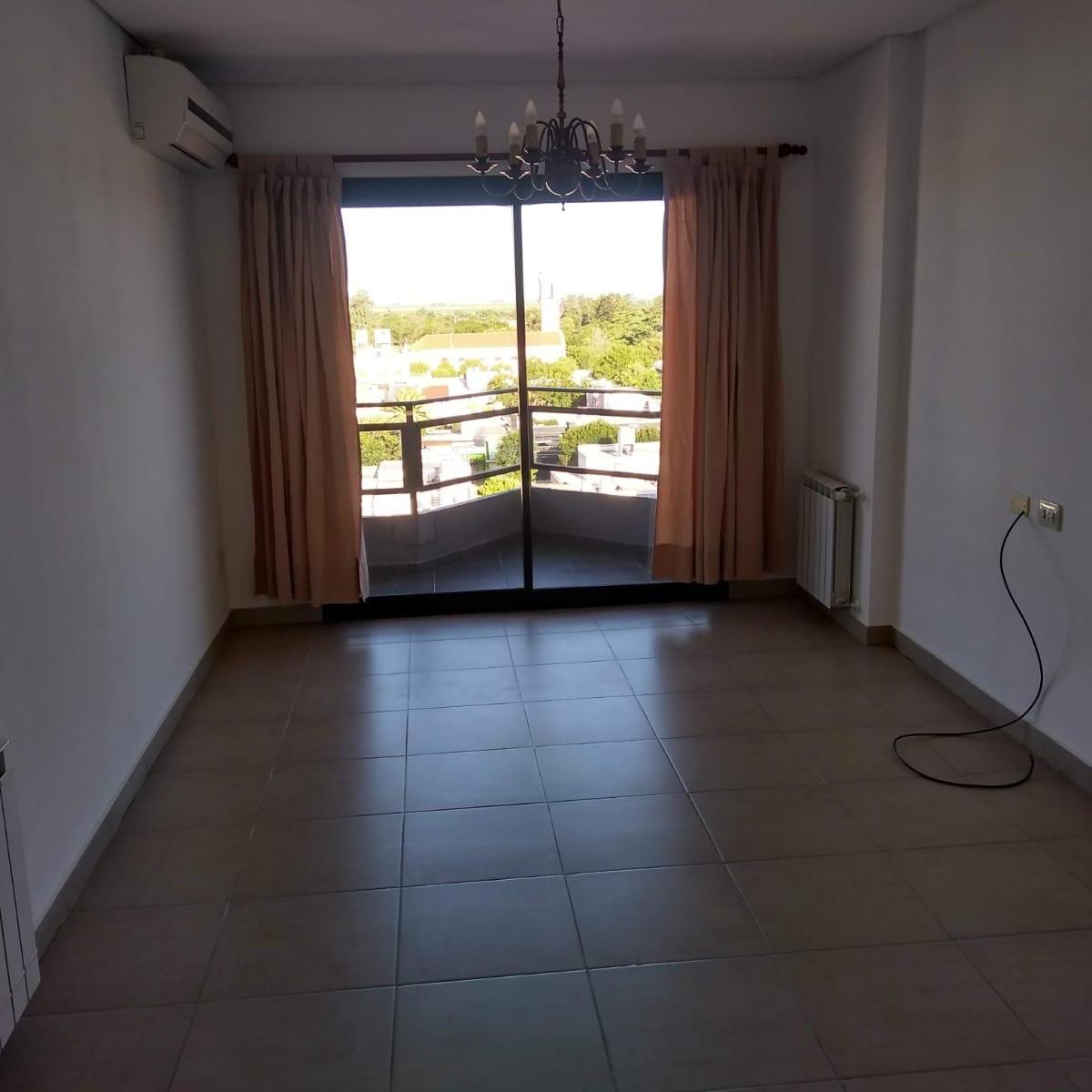 Venta Semipiso en El Centro de Firmat, Pcia de Santa Fe 2