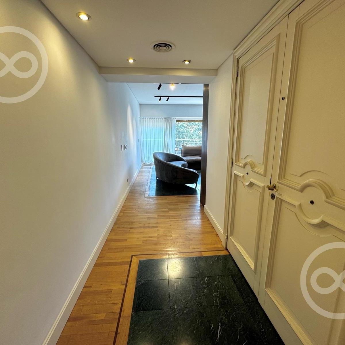 Venta Departamento Tres Dorm. Dos Cocheras 2