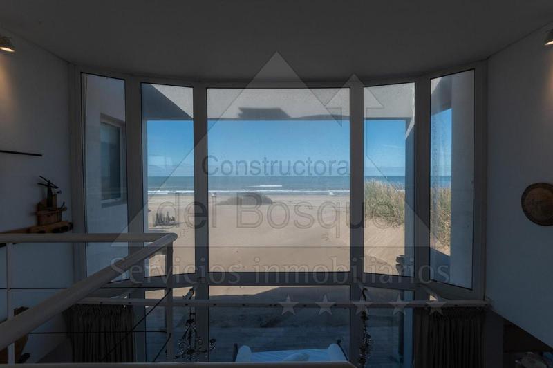 Casa Moderna en Primera Línea de Mar (Cod. 485) 5