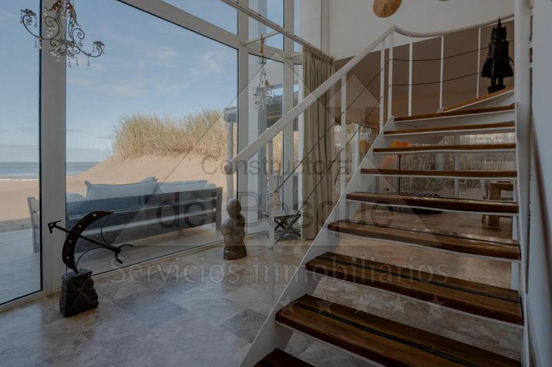 Casa Moderna en Primera Línea de Mar (Cod. 485) 3