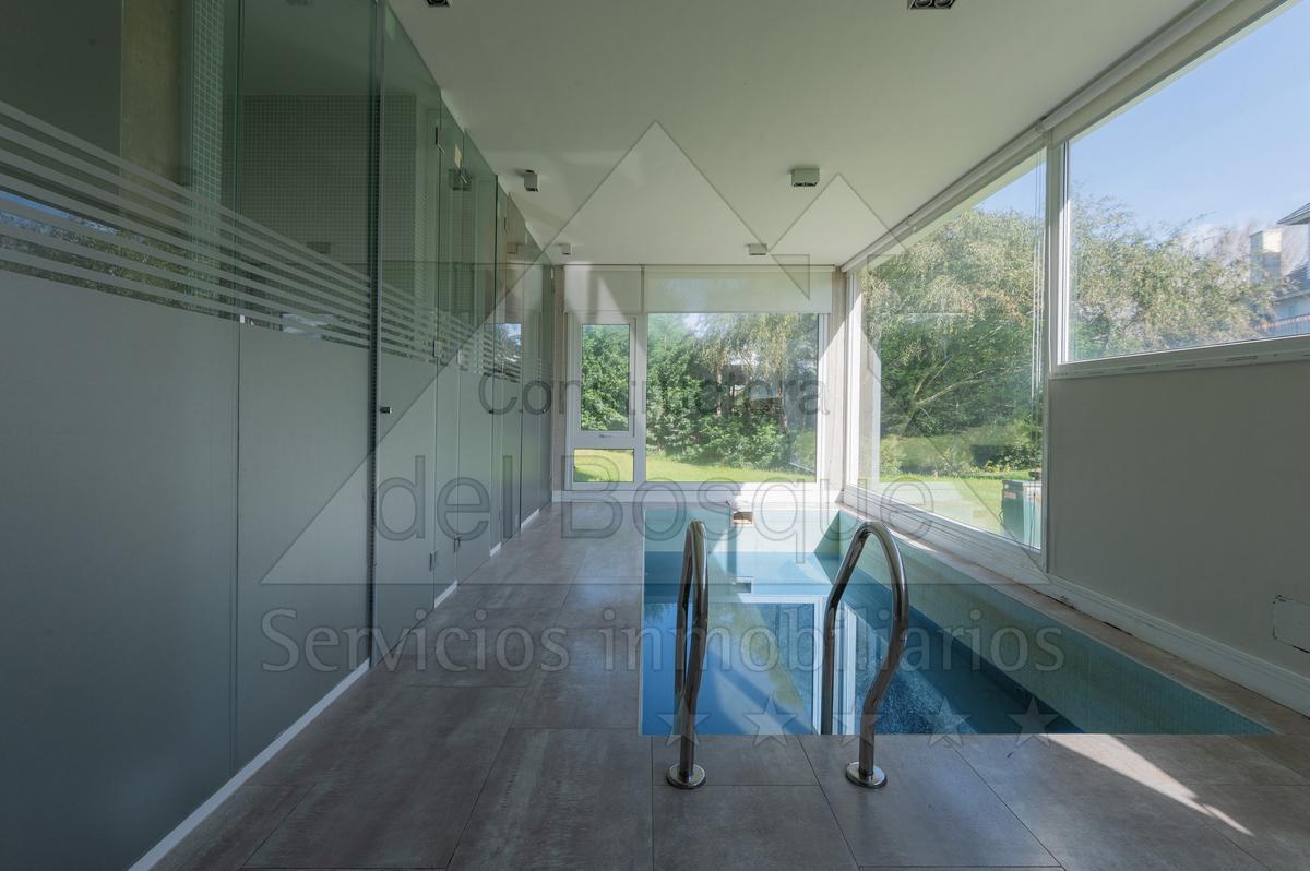 Propiedad Moderna con Vista Parcial Al Mar y Al Bosque. (Cod - 328) 4