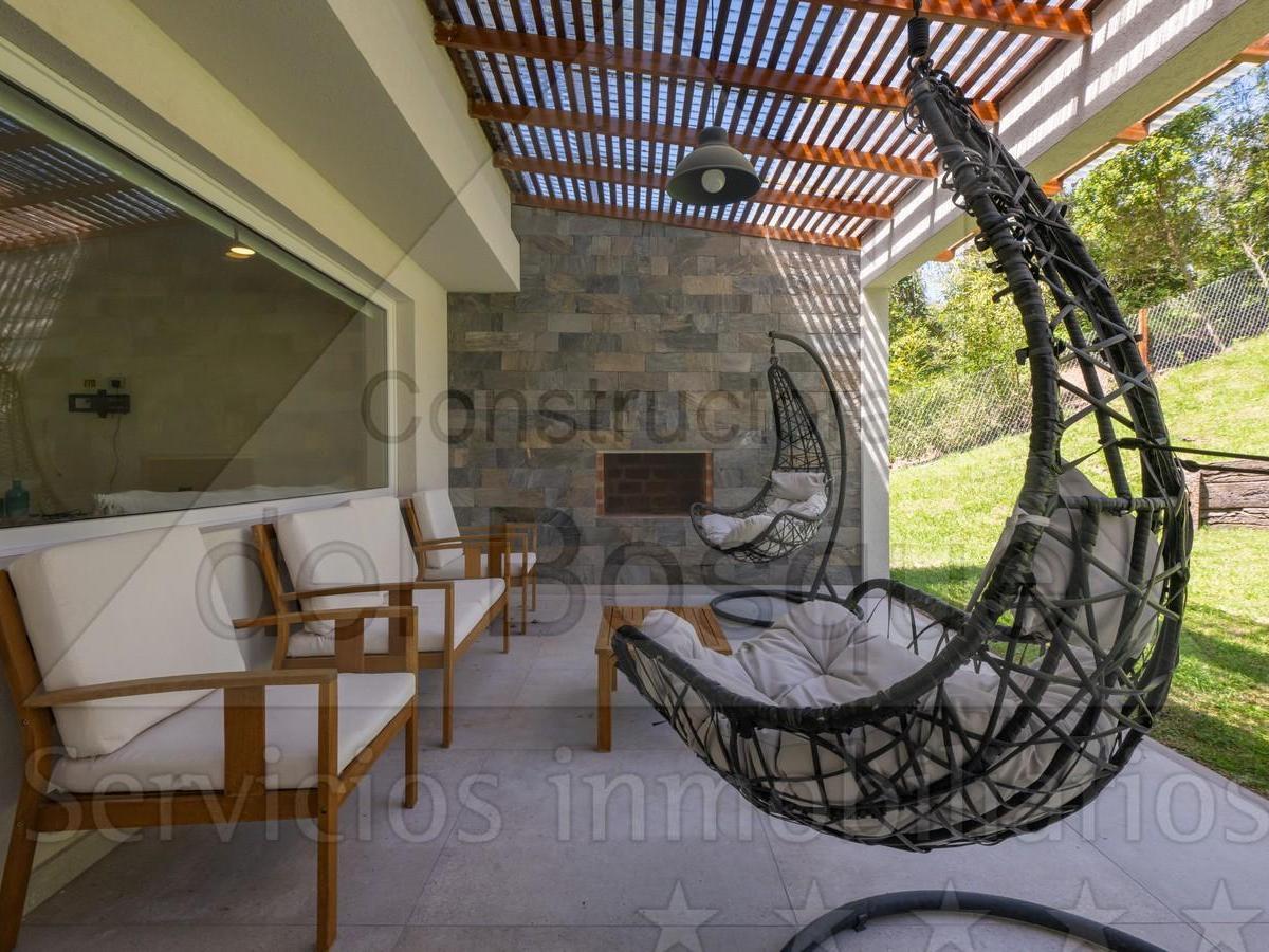 Casa de Estilo Moderno Cerca del Centro Comercial y Playa (Cod - 357) 3