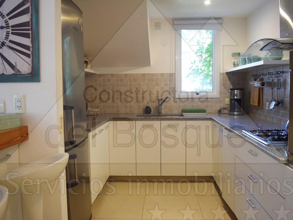 Foto de Casa de dos plantas, cerca del campo de golf (Cod - 78), imagen 2