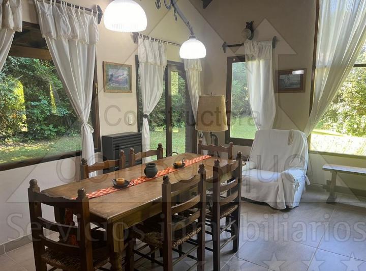 Casa de Estilo Tradicional en Hermoso Entorno de Bosque. (Cod - 292) 3