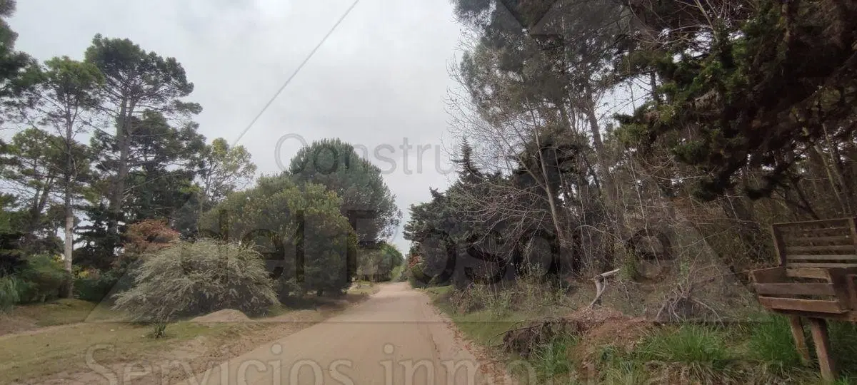 Lote unifamiliar a la venta ubicado sobre calle Divisadero a tan solo 3 cuadras de la playa. 1