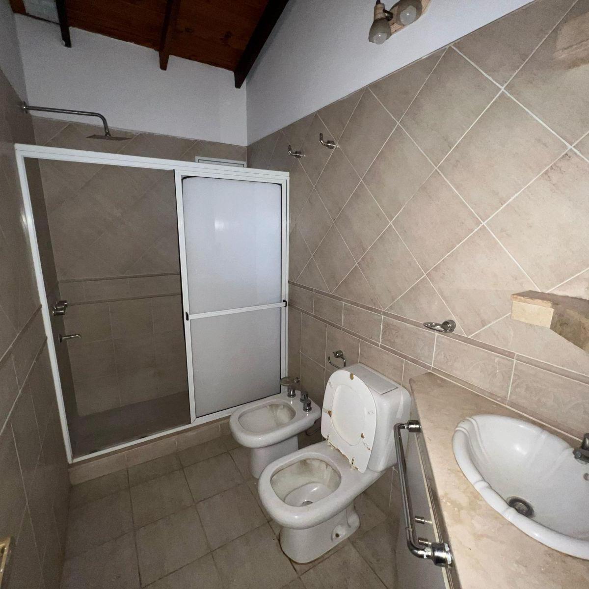 Foto de Casa dos dormitorios más comodín - Pileta y quincho, imagen 5