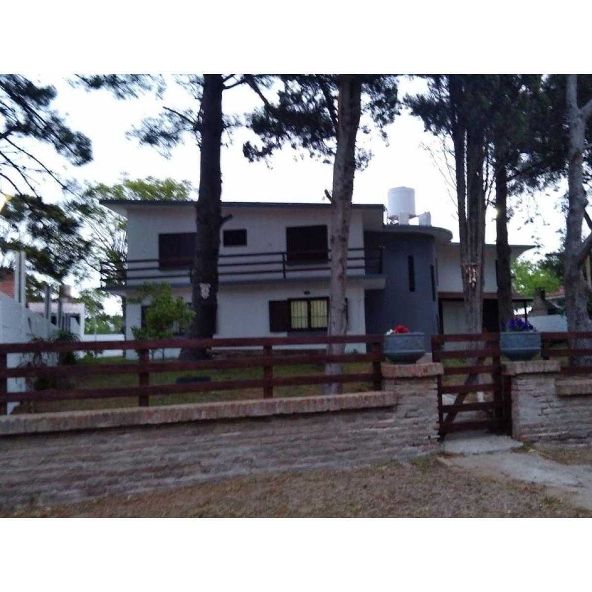 Complejo de Casa y Departamentos - Las Toninas 3