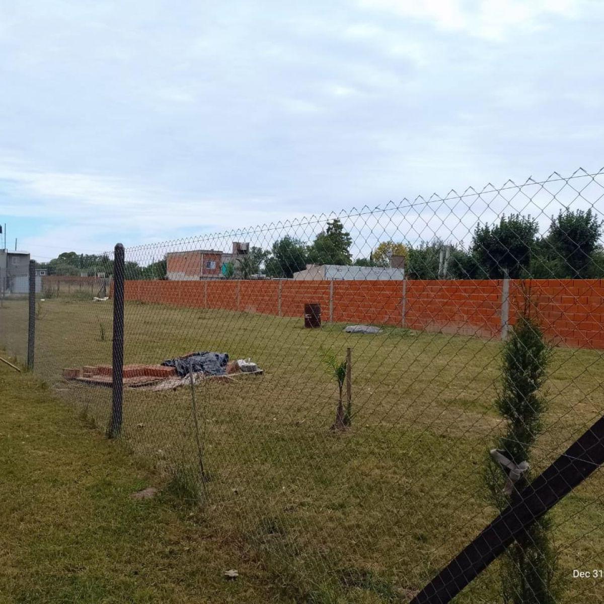 Lote en Funes sobre calle Mar del Plata