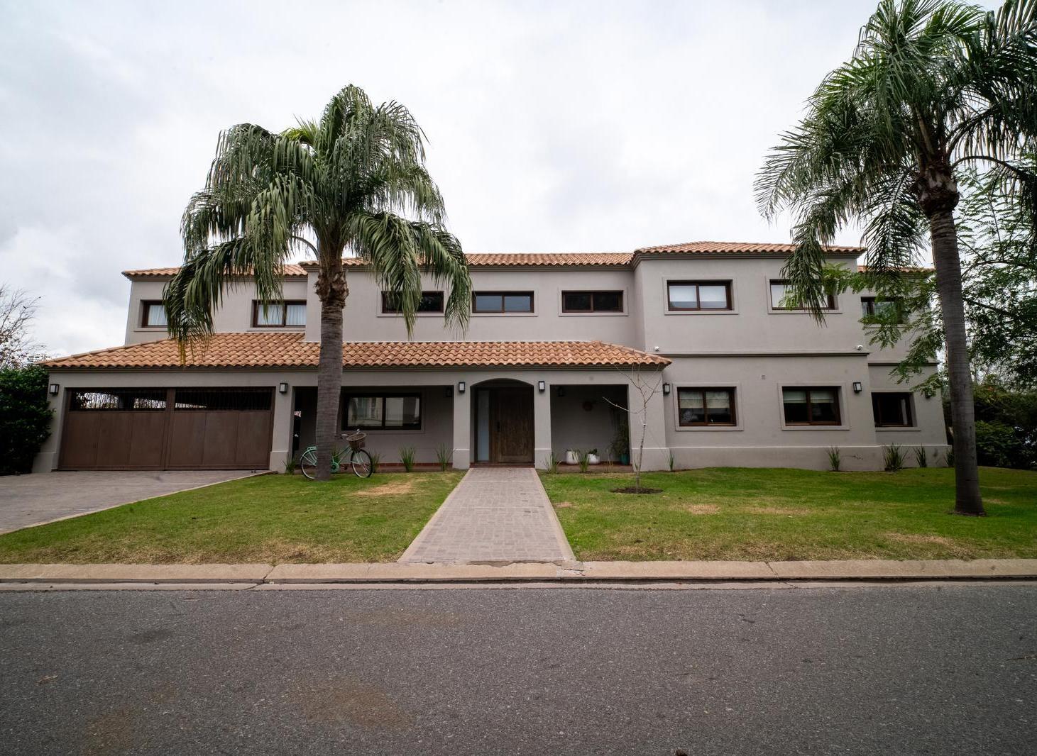 Casa en venta en Funes