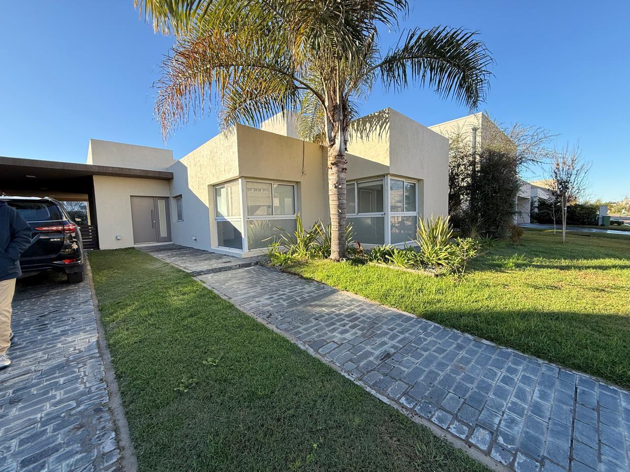 Foto de Casa en barrio privado de Funes 3 dormitorios y pileta, imagen 4