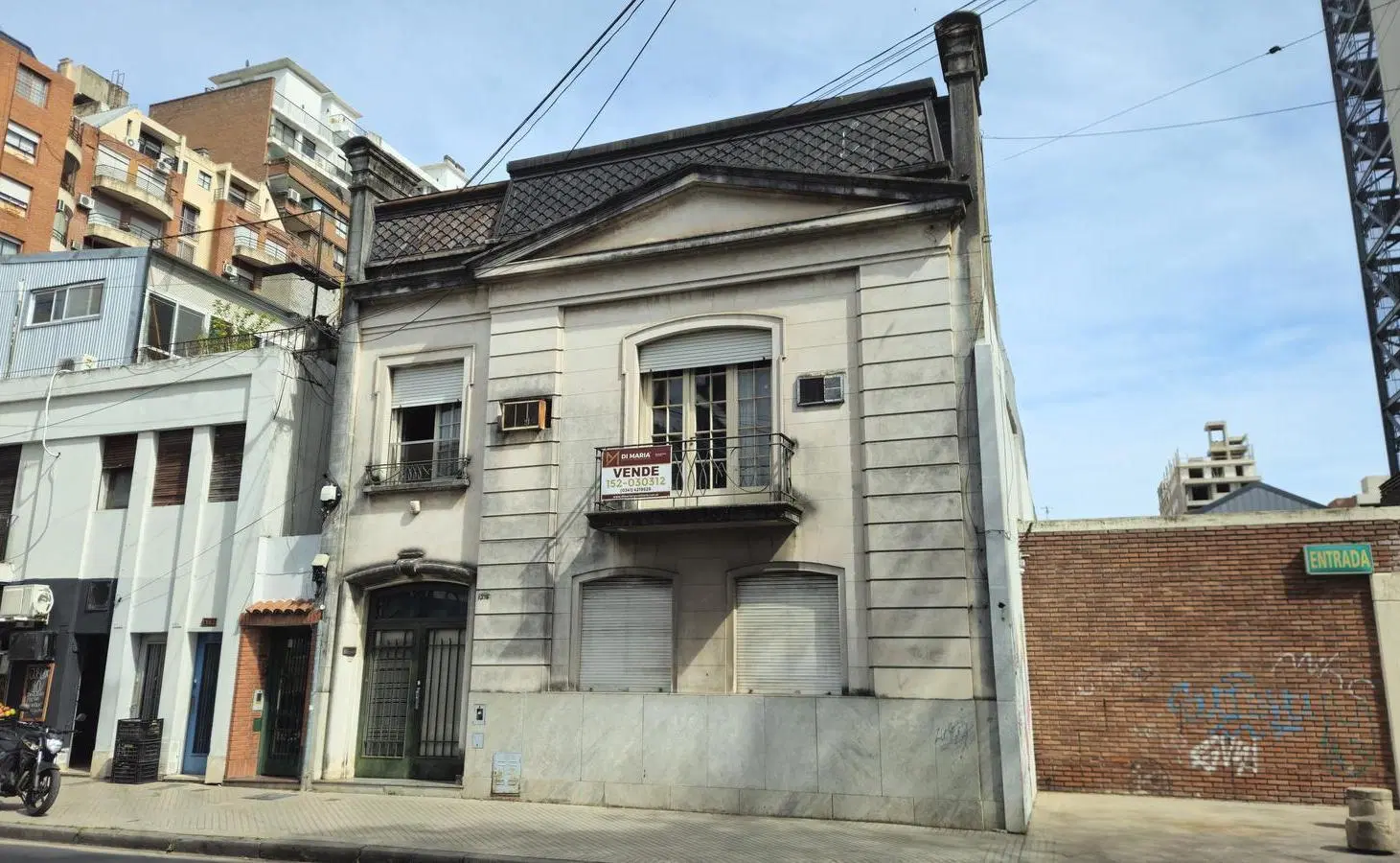 Venta casa de gran categoría en zona céntrica Maipú 1374 8
