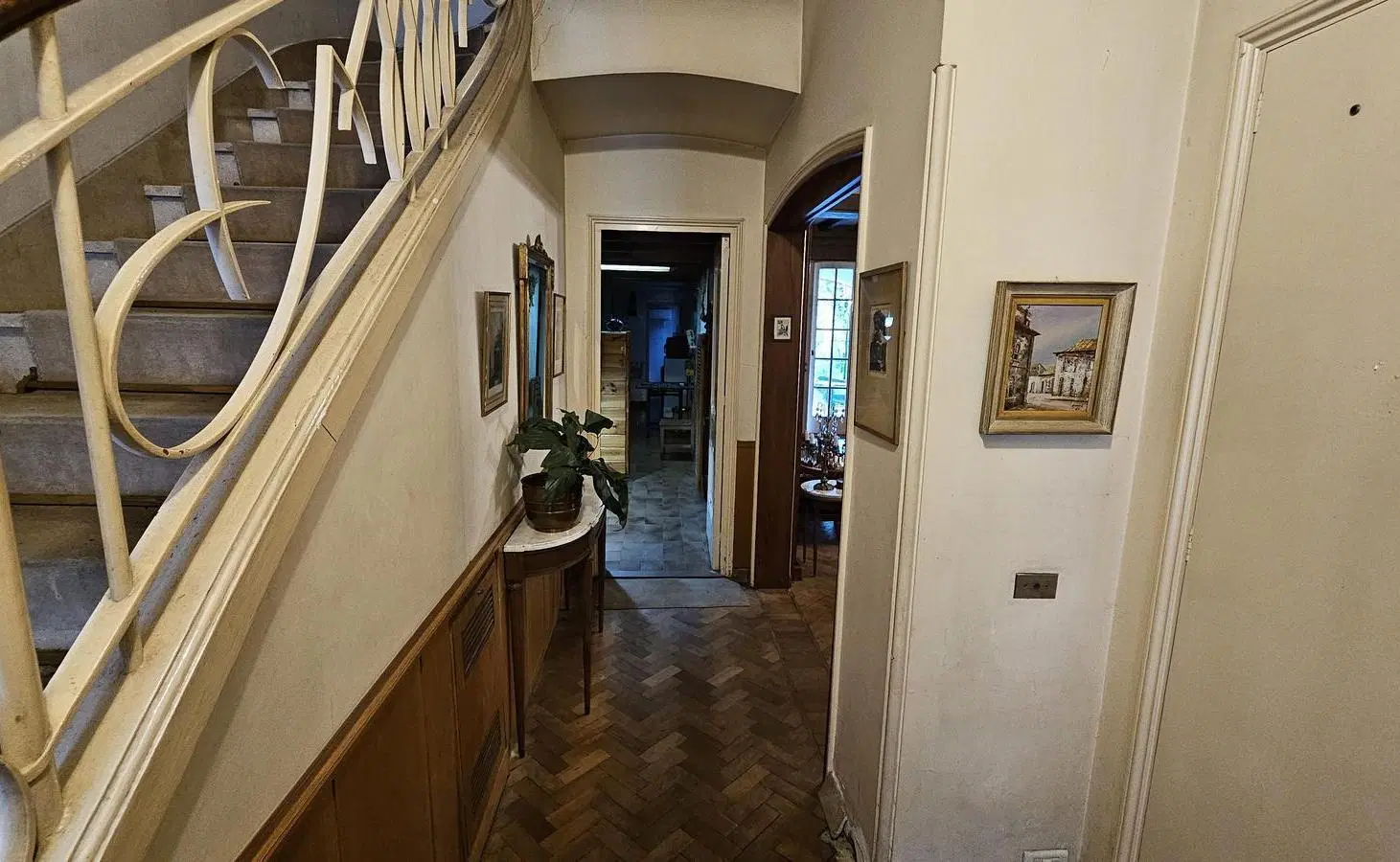 Venta casa de gran categoría en zona céntrica Maipú 1374 2
