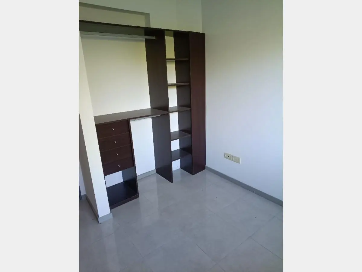 Departamento en Venta en Moron 3