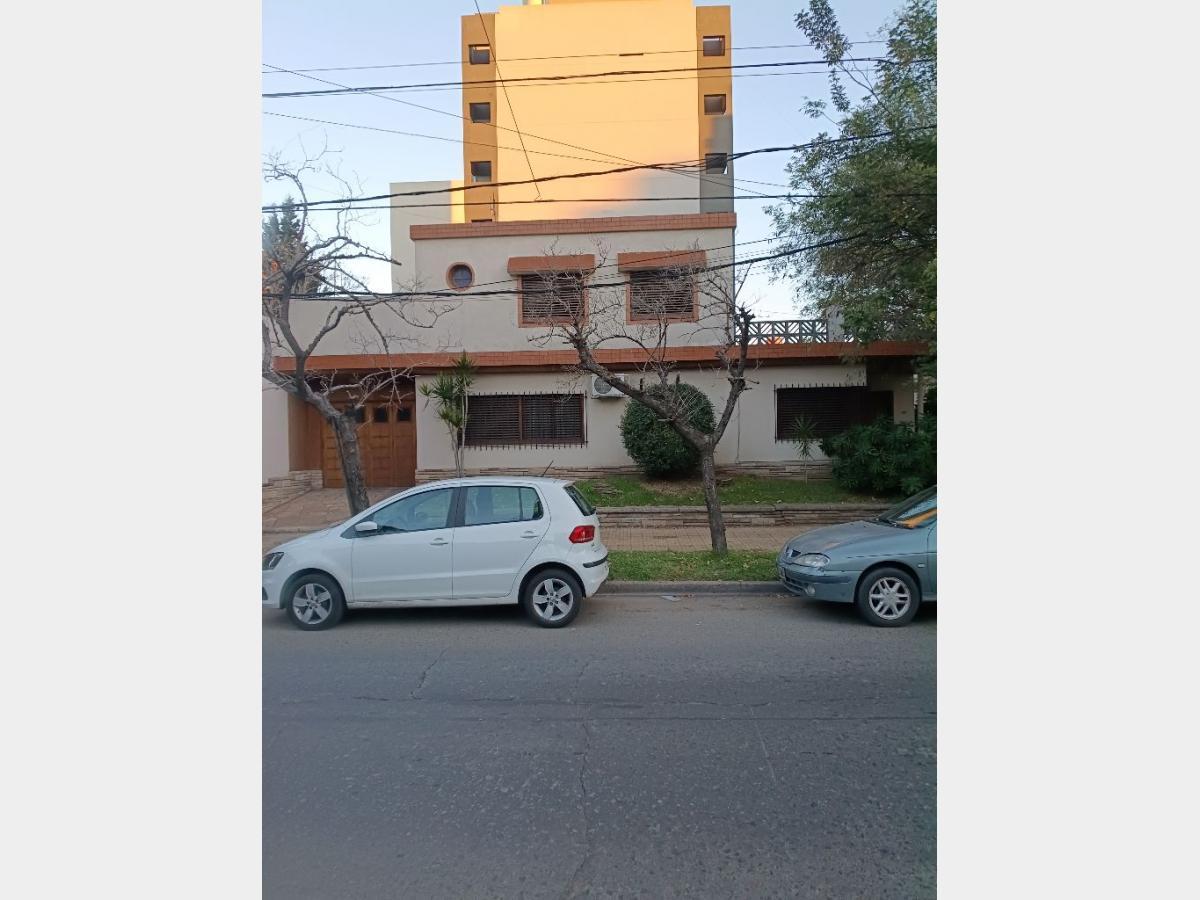 Casa  en Venta en Moron