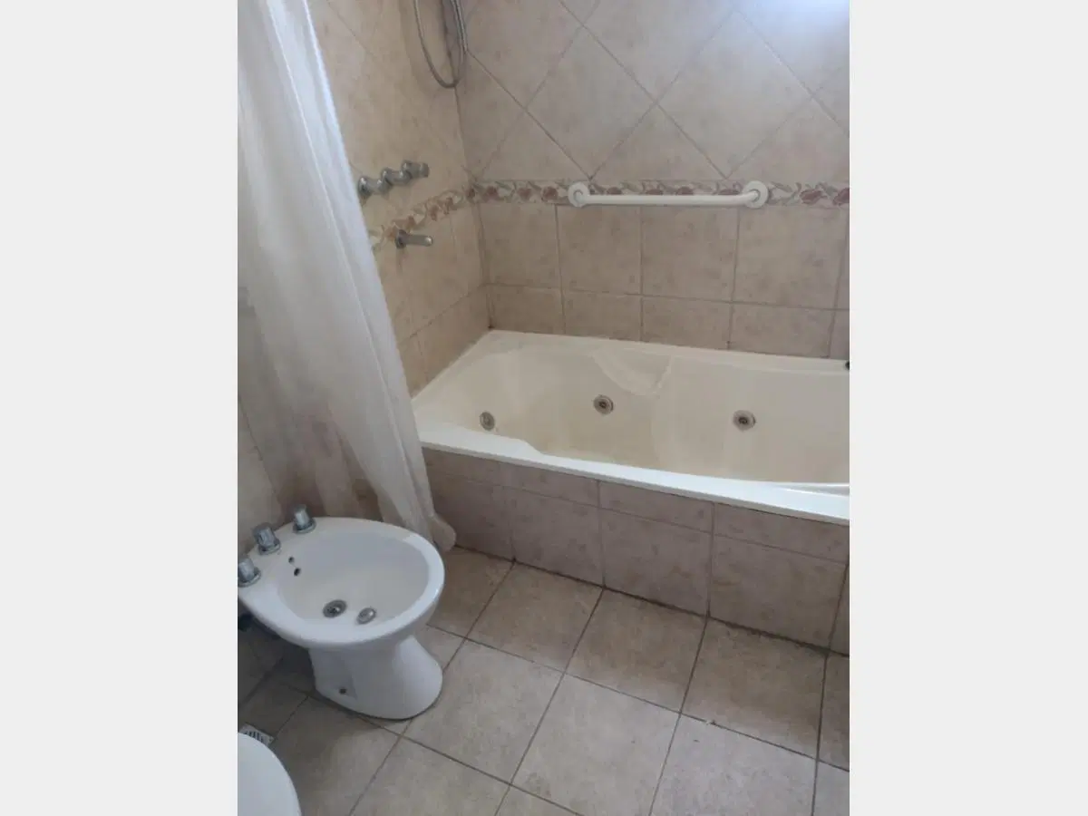Duplex en Alquiler en Haedo 3