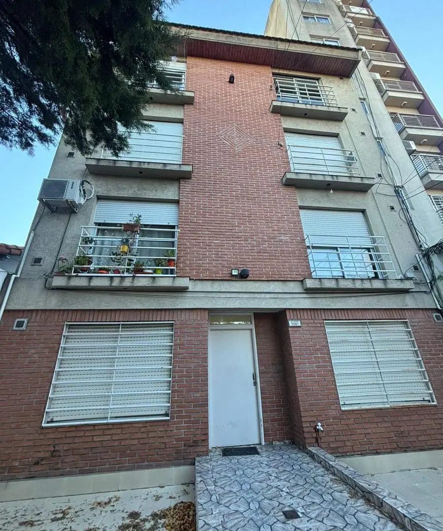 ALQUILER DEPARTAMENTO MONOAMBIENTE CERCANO AL CENTRO DE MORON 1