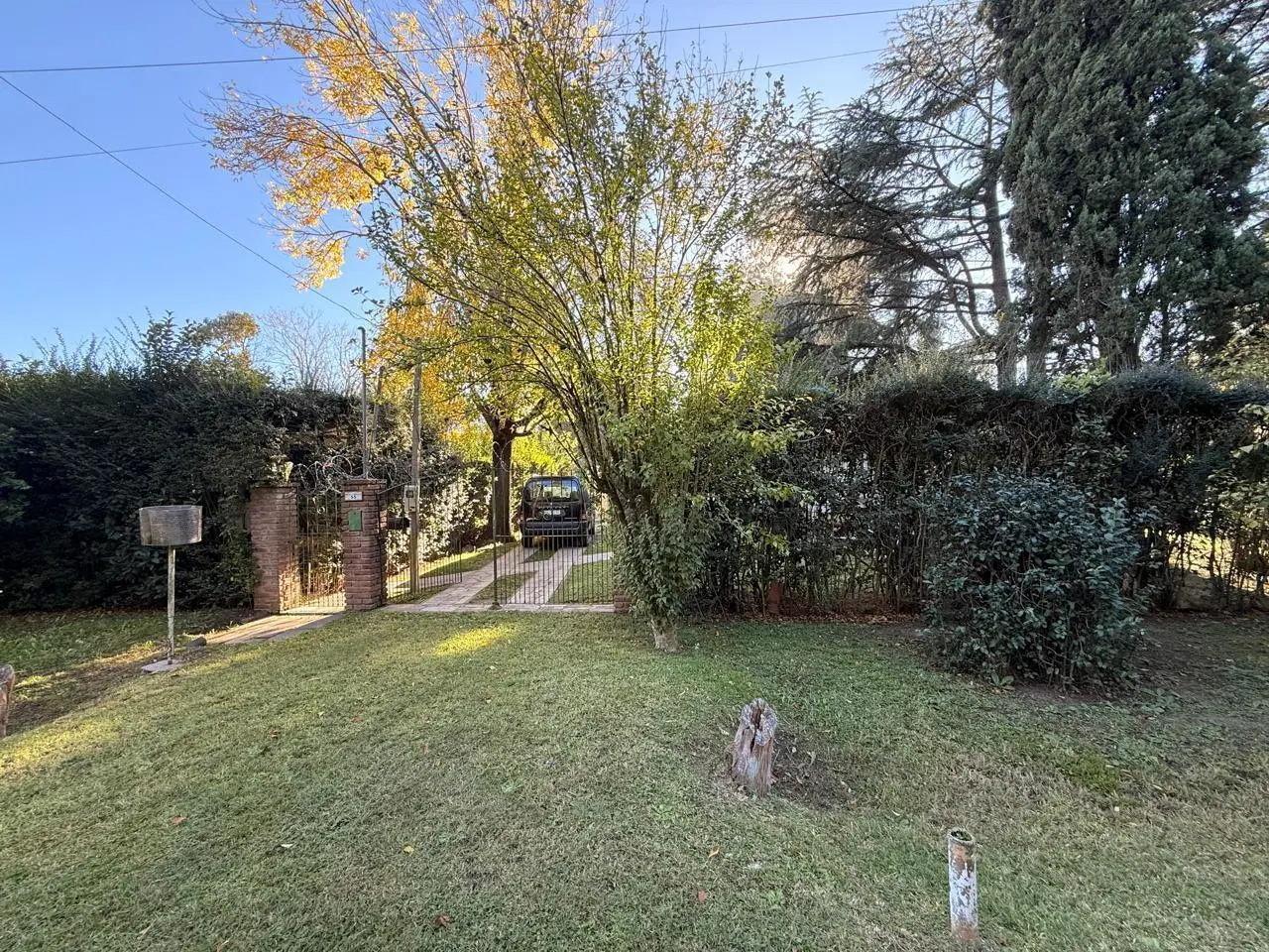 HERMOSA QUINTA DE 4 AMBIENTES SOBRE LOTE PARQUIZADO DE 1200MTS2 2