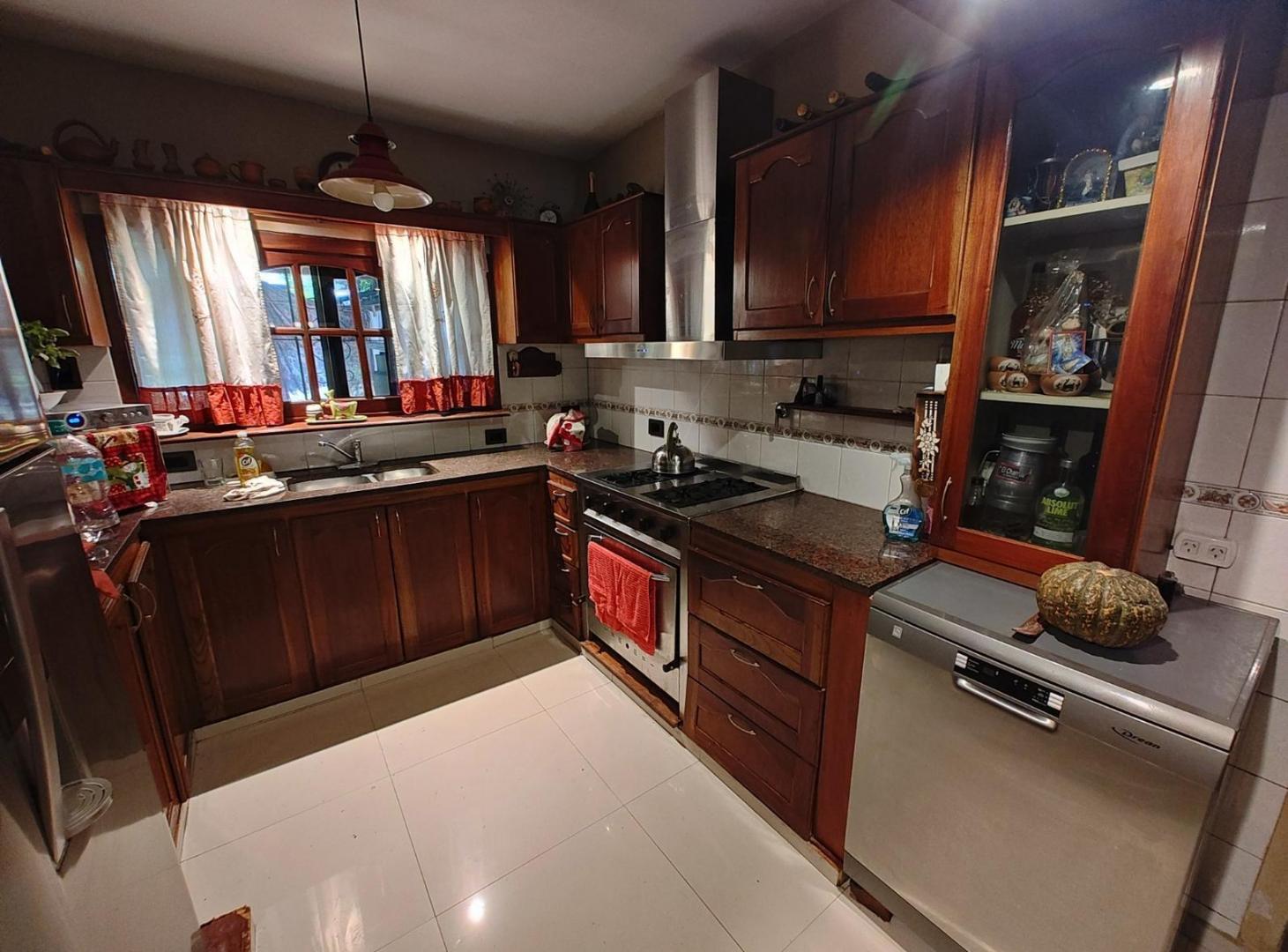 Foto de VENTA DE 2 VIVIENDAS SOBRE LOTE DE 300MTS2, imagen 4