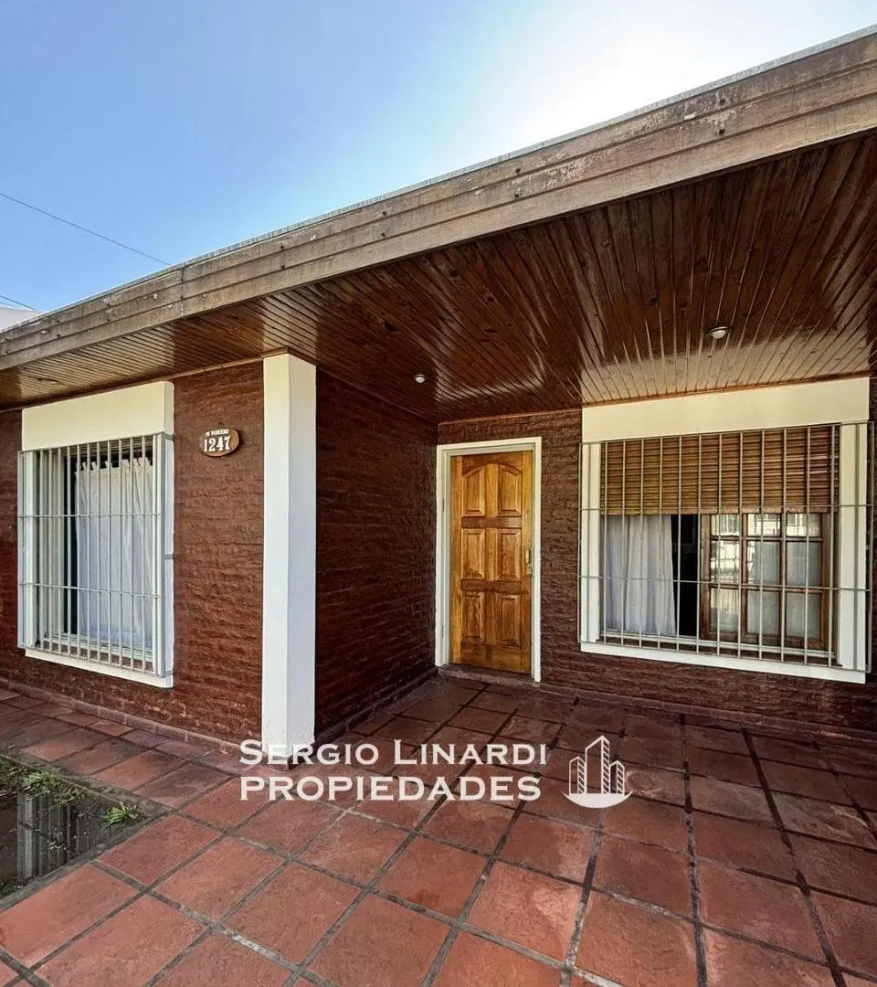 ESPECTACULAR PH AL FRENTE EN PLANTA BAJA DE 3 AMBIENTES CON PATIO Y GALERIA 5