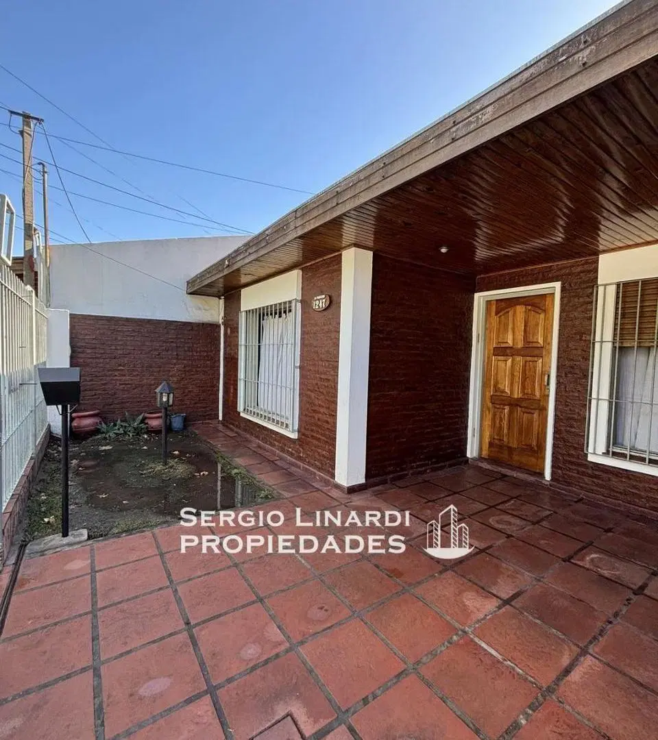 ESPECTACULAR PH AL FRENTE EN PLANTA BAJA DE 3 AMBIENTES CON PATIO Y GALERIA 4