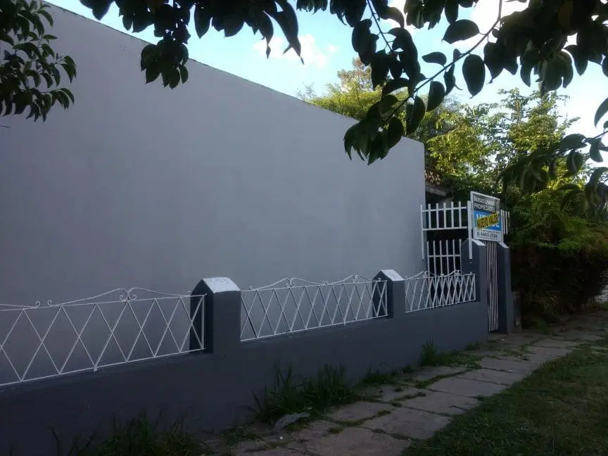 CASA DE 3 AMBIENTES CON GARAGE CUBIERTO, PATIO, GALERIA Y TERRAZA 2