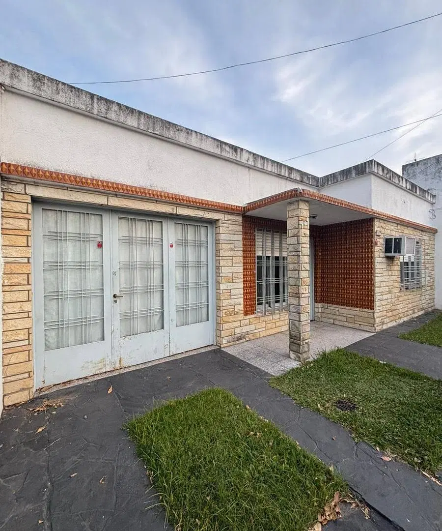 CASA DE 4 AMBIENTES A RECICLAR EN HAEDO NORTE 4