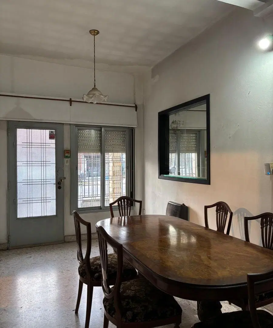 CASA DE 4 AMBIENTES A RECICLAR EN HAEDO NORTE 5