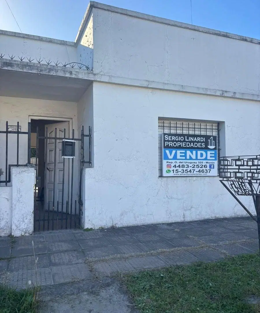 CASA DE 3 AMBIENTES A RECICLAR CON ENTRADA DE AUTO EN MORON SUR 2