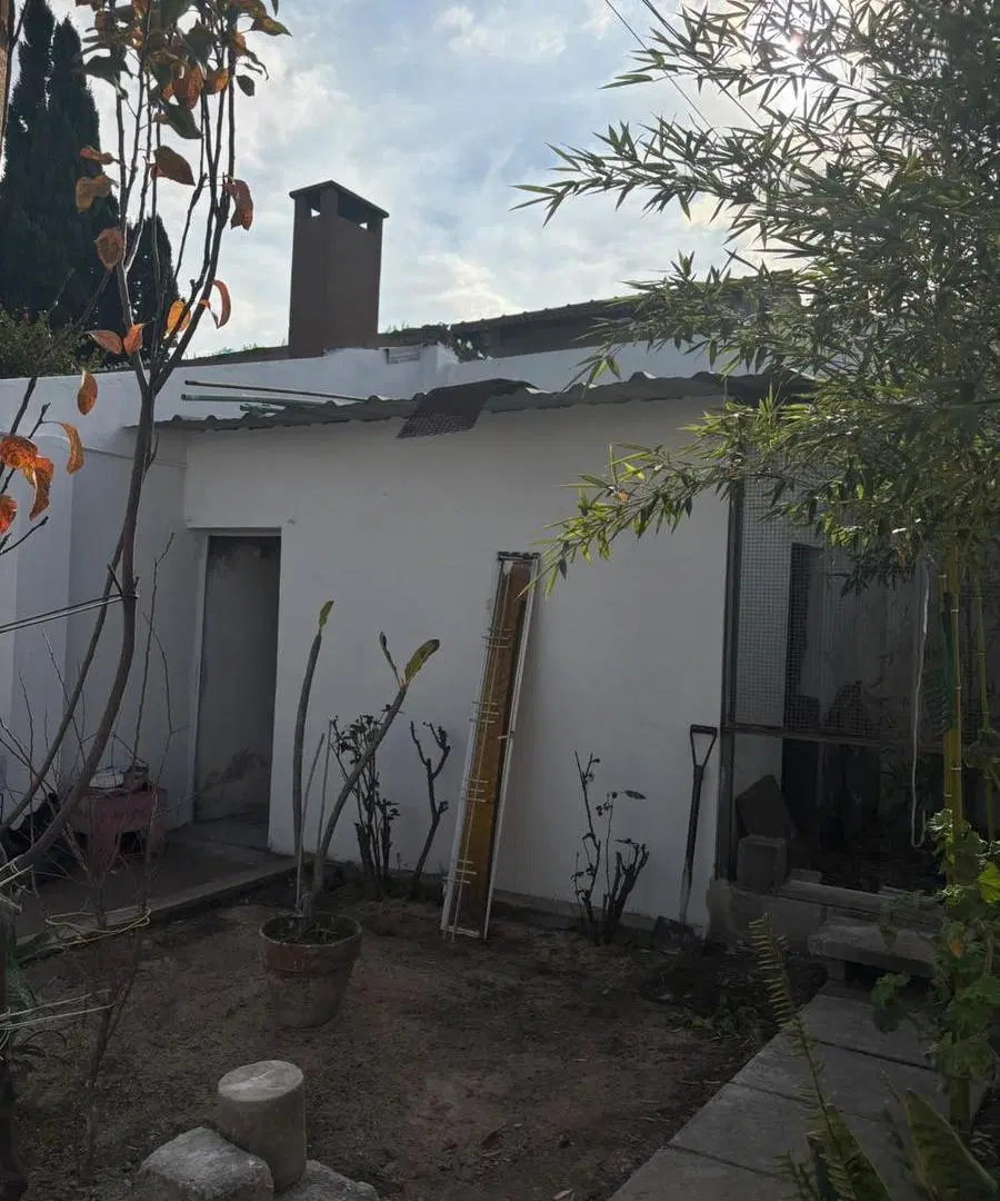PH DE 3 AMBIENTES + LOCAL O GARAGE CON PATIO Y JARDIN 5