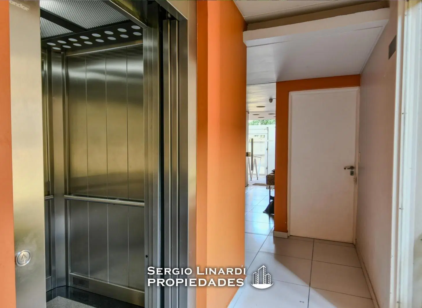 DEPARTAMENTO DE 3 AMBIENTES CON 2 BAÑOS Y COCHERA EN EL CENTRO DE MORON 3