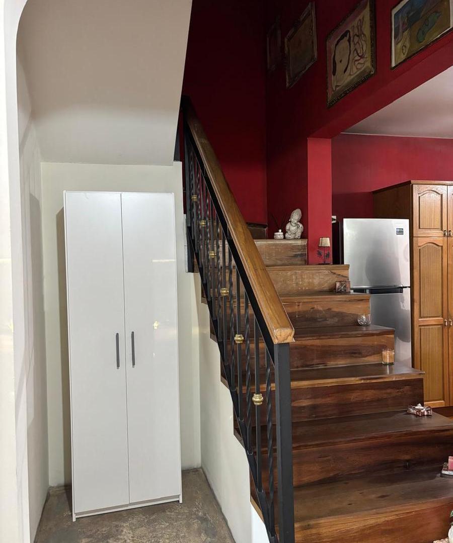 Foto de CASA DE 5 AMBIENTES MUY COMODA CON 3 DORMITORIOS Y AMPLIO PARQUE, imagen 4