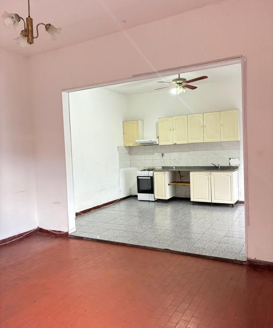Foto de CASA DE 3 AMBIENTES CON COCHERA Y PATIO A POCAS CUADRAS DEL CENTRO DE, imagen 5