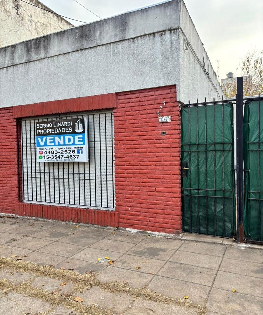 Foto de CASA DE 3 AMBIENTES CON COCHERA Y PATIO A POCAS CUADRAS DEL CENTRO DE, imagen 1