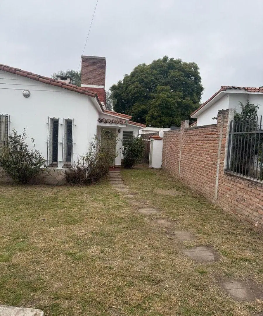 Casa de 650 m² de terreno con 3 habitaciones en alquiler en Bajo Palermo 4