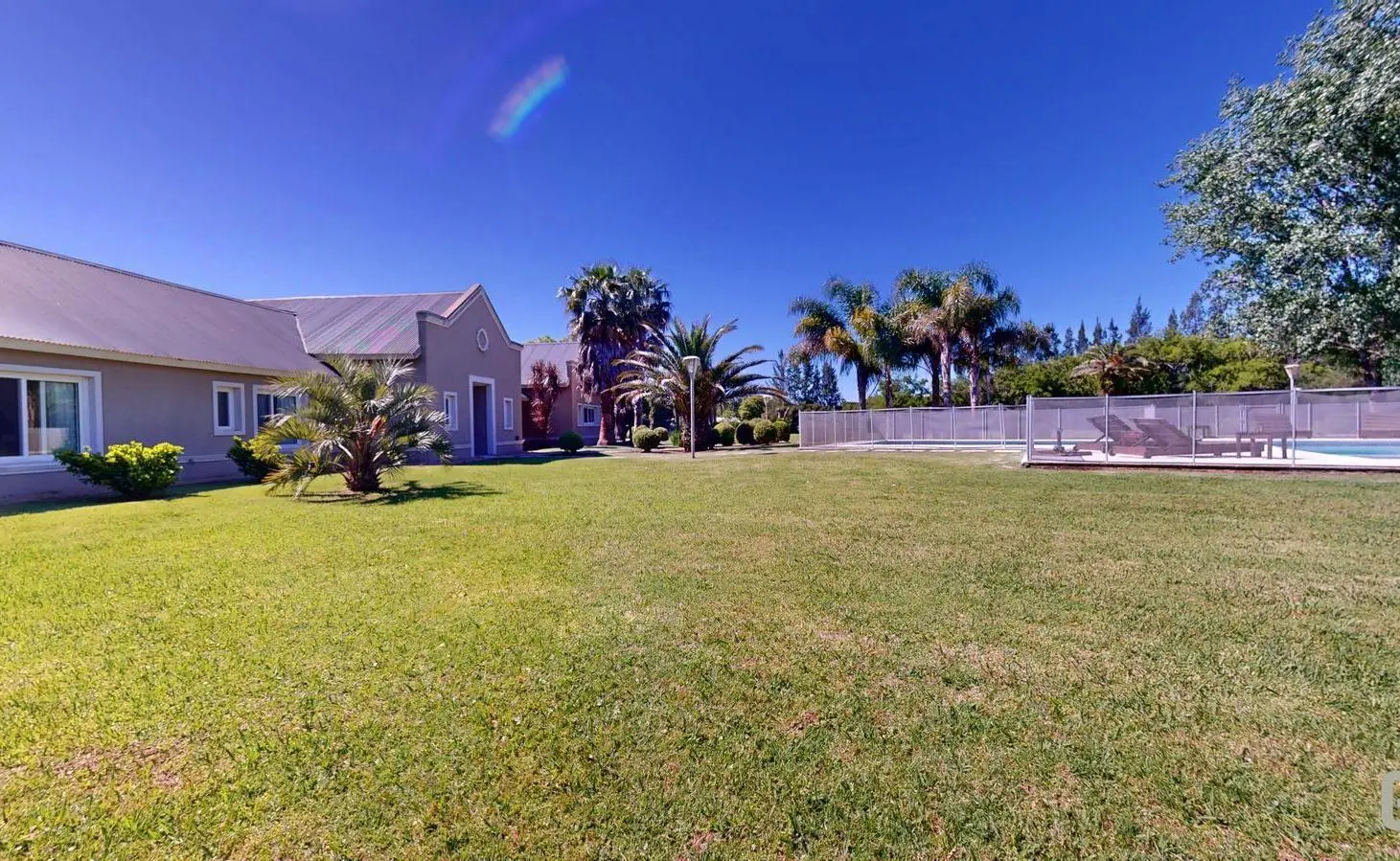 Alquiler Impecable Chacra Lote 5 Has Casa 700 m2 contruídos Laguna Canchas Tenis Pádel Pileta 3